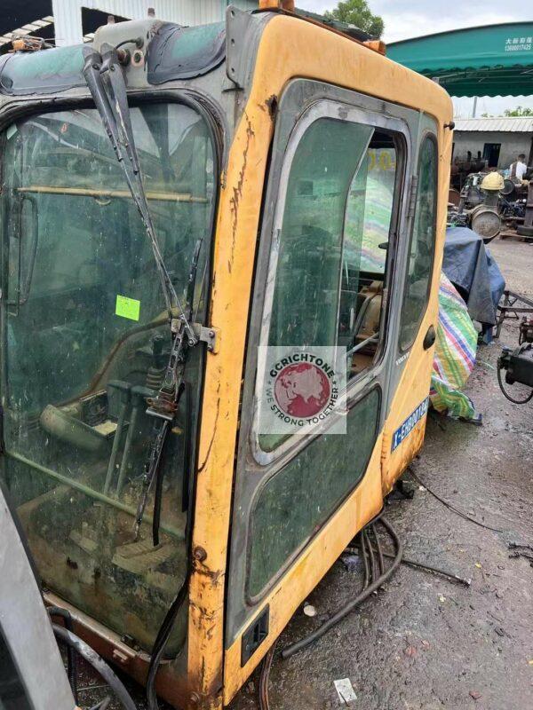 Кабина Volvo 210B VOE14508496 (3) Кабина Volvo 210B VOE14508496